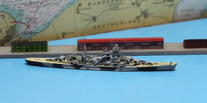 Cruiser "Admiral Hipper" camouflage painted decks (1 p.) GER 1944 Neptun NT 1032S